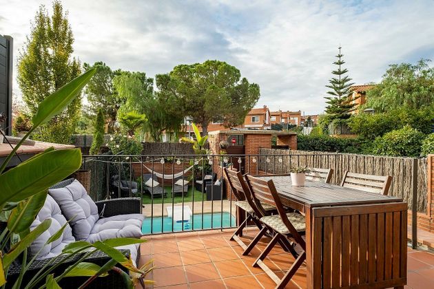 Foto 1 de Venta de casa en Can Casablanques de 5 habitaciones con terraza y piscina