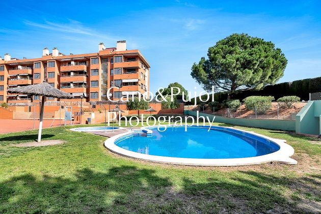 Foto 2 de Piso en venta en Castellarnau - Can Llong de 5 habitaciones con terraza y piscina