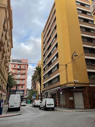 Foto 1 de Pis en venda a calle Pinzón de 4 habitacions amb aire acondicionat i ascensor