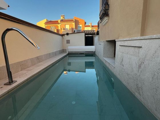 Foto 1 de Casa en venda a Capuchinos de 4 habitacions amb terrassa i piscina