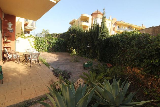 Foto 2 de Piso en venta en Viña Málaga de 3 habitaciones con terraza y piscina