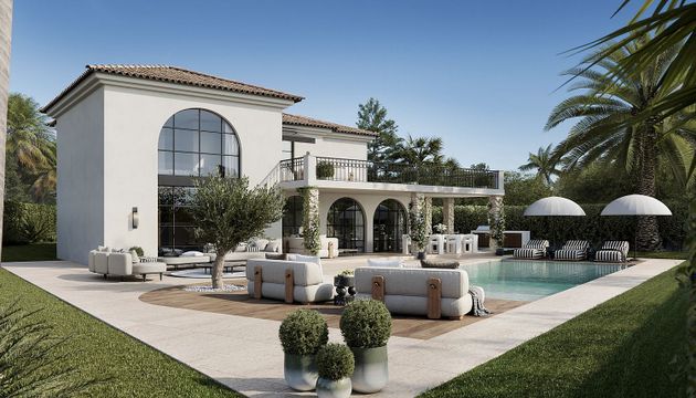 Foto 1 de Xalet en venda a Nueva Andalucía centro de 4 habitacions amb terrassa i piscina