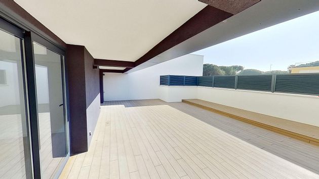 Foto 1 de Dúplex en venta en Gavà Mar de 3 habitaciones con terraza y piscina