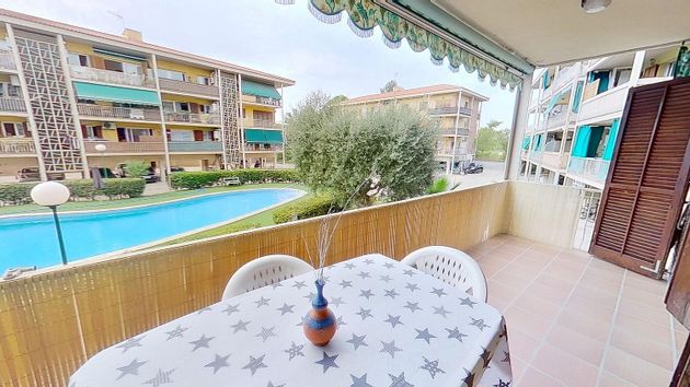 Foto 2 de Piso en venta en Gavà Mar de 2 habitaciones con terraza y piscina