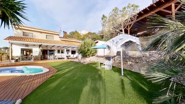 Foto 1 de Chalet en venta en Olivella de 4 habitaciones con terraza y piscina