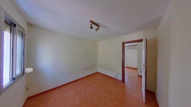 Foto 2 de Piso en venta en Can Feu - Can Gambús - Hostafrancs de 4 habitaciones con balcón