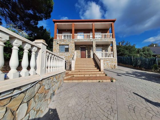 Foto 1 de Casa en venda a Castellnou - Can Mir - Sant Muç de 5 habitacions amb piscina i garatge