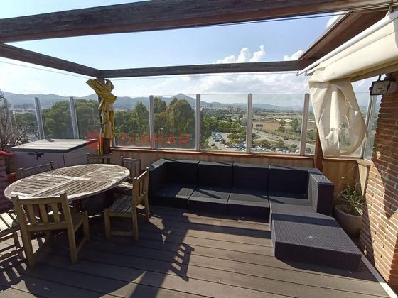 Foto 2 de Pis en venda a Centre - Sant Boi de Llobregat de 5 habitacions amb terrassa i jardí