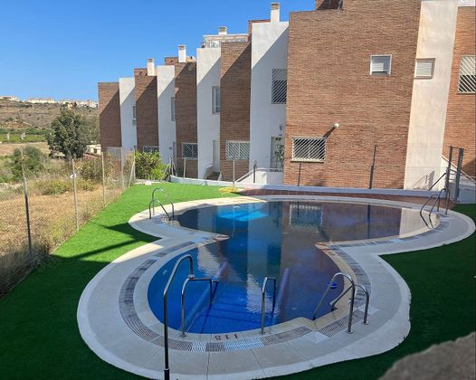 Foto 1 de Venta de casa adosada en calle Azalea de 3 habitaciones con terraza y piscina
