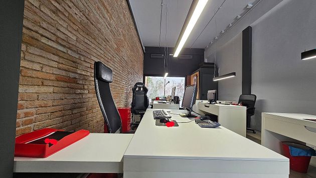 Foto 2 de Alquiler de oficina en calle De Castellví de 54 m²