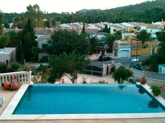 Foto 1 de Venta de chalet en Peguera de 6 habitaciones con terraza y piscina