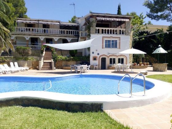 Foto 1 de Chalet en venta en Santa Ponça de 5 habitaciones con terraza y piscina