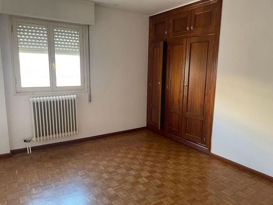 Foto 2 de Venta de piso en calle Venerable de 3 habitaciones con calefacción