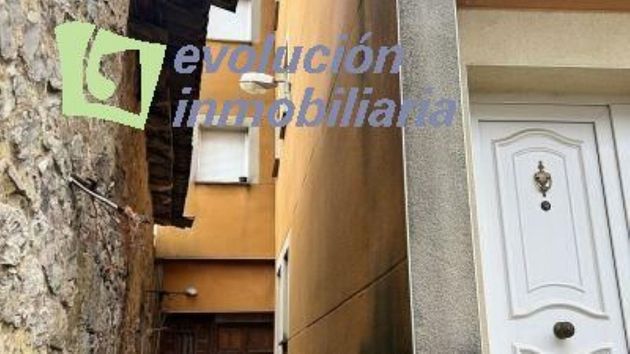 Foto 1 de Casa rural en venda a calle Acuario de 9 habitacions amb terrassa i balcó