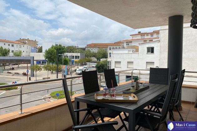 Foto 2 de Venta de piso en calle Enric Serra de 3 habitaciones con terraza y garaje