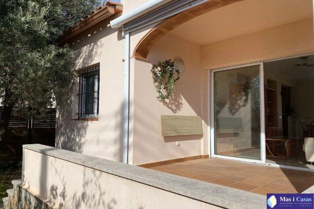 Foto 2 de Casa en venda a Escala, L´ de 3 habitacions amb terrassa i aire acondicionat