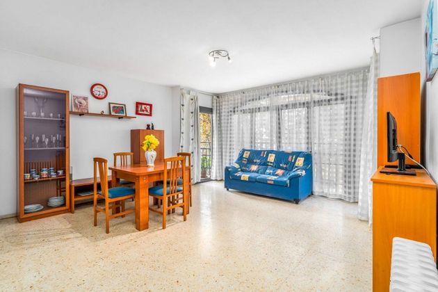 Foto 2 de Venta de piso en Barri del Mar - Ribes Roges de 4 habitaciones con garaje y balcón