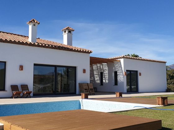 Foto 2 de Xalet en venda a calle Diseminado Velerin de 3 habitacions amb terrassa i piscina