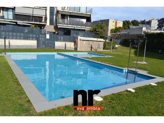 Foto 1 de Pis en venda a Centre - Ripollet de 2 habitacions amb terrassa i piscina