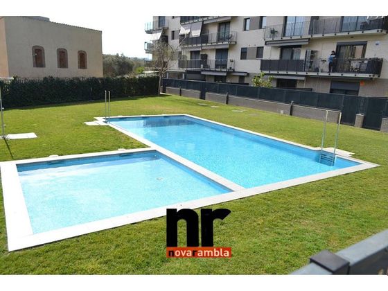 Foto 2 de Pis en venda a Centre - Ripollet de 2 habitacions amb terrassa i piscina