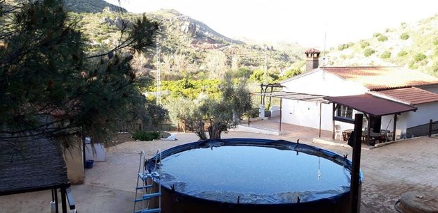Foto 2 de Xalet en venda a Ardales de 3 habitacions amb piscina i garatge