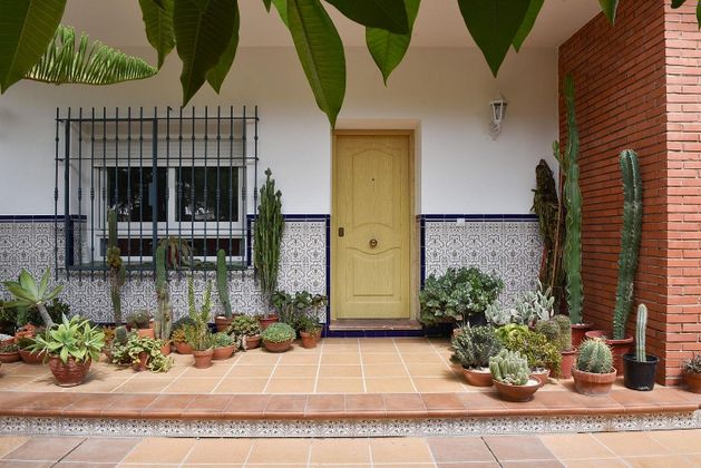 Foto 2 de Chalet en venta en Manantiales - Lagar - Cortijo de 3 habitaciones con garaje y jardín