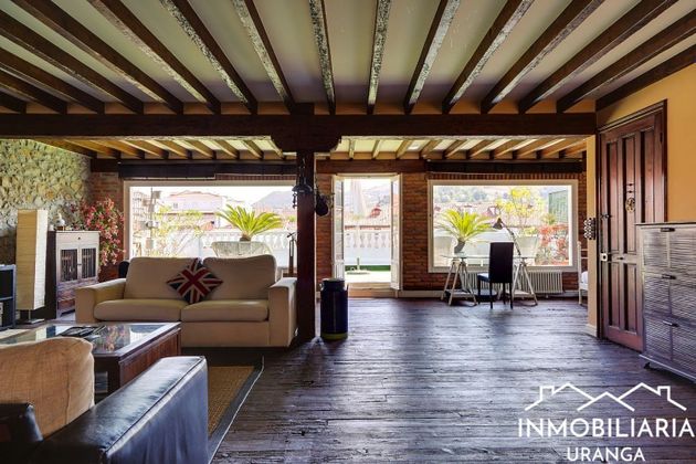 Foto 2 de Pis en venda a Laredo de 3 habitacions amb terrassa i garatge