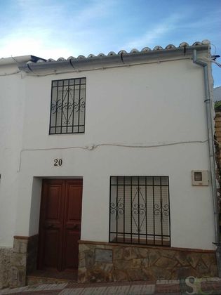 Foto 2 de Chalet en venta en Cañete la Real de 3 habitaciones con terraza y jardín