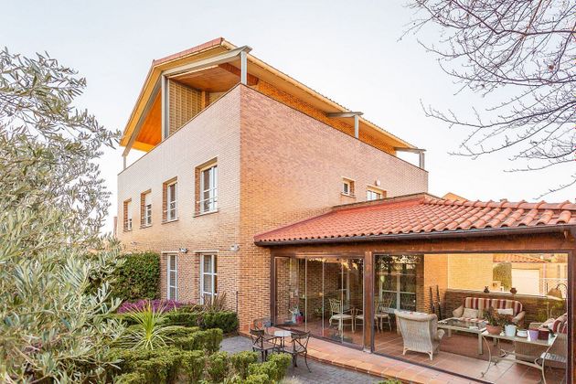 Foto 2 de Casa en venda a calle Lizarreta de 4 habitacions amb terrassa i garatge