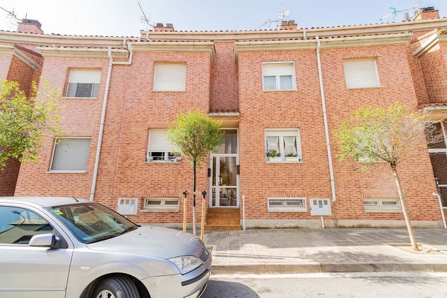Foto 2 de Casa en venta en calle Tablada de 3 habitaciones con terraza y garaje