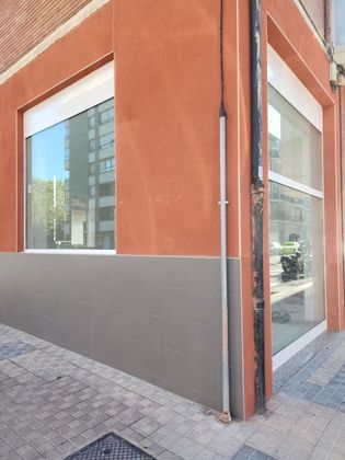 Foto 2 de Alquiler de local en calle Grupo Rinaldi de 75 m²