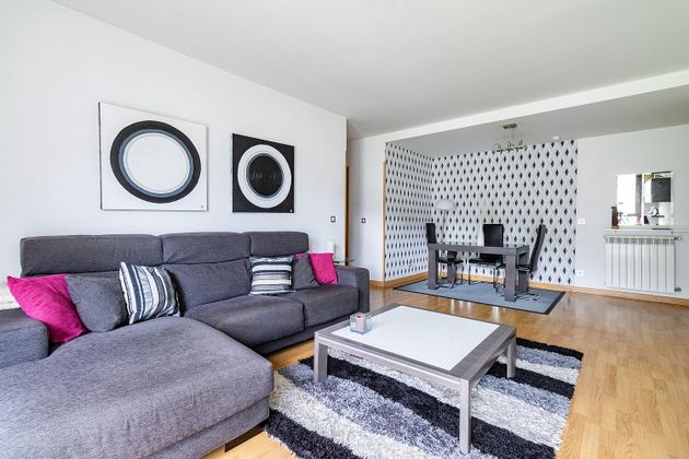 Foto 2 de Alquiler de piso en Irurtzun de 2 habitaciones con garaje y muebles