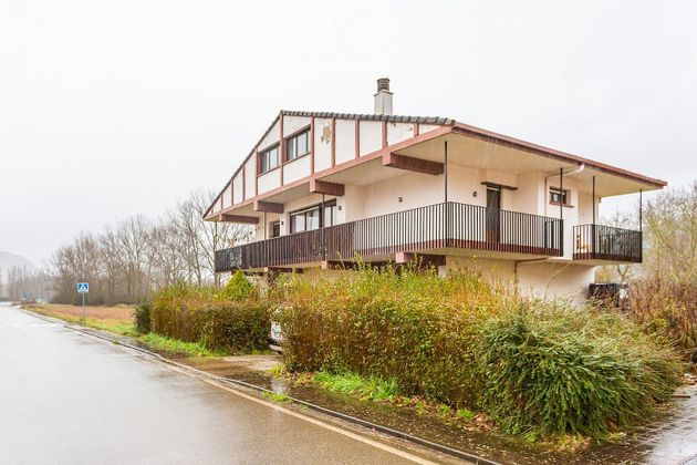 Foto 2 de Casa en venda a Arruazu de 4 habitacions amb terrassa i garatge