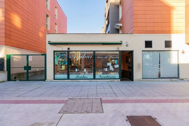 Foto 1 de Local en venda a calle Bardenas Reales de 76 m²