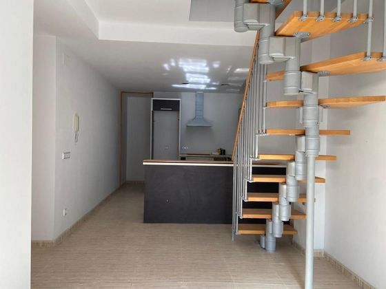 Foto 1 de Dúplex en venda a Ulldecona de 3 habitacions amb terrassa i ascensor