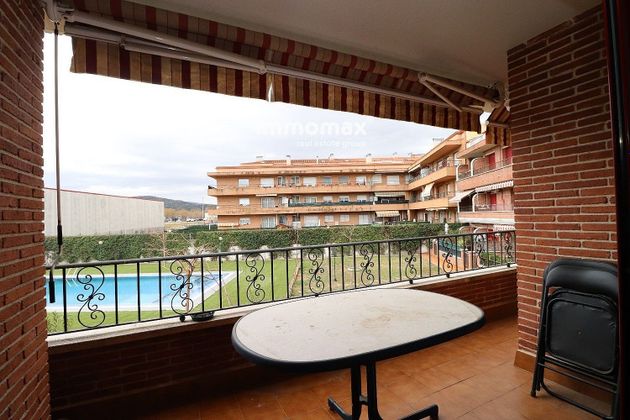 Foto 2 de Pis en venda a Sant Celoni de 3 habitacions amb terrassa i piscina