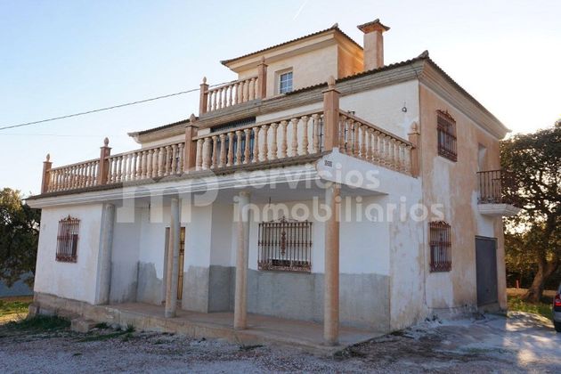 Foto 2 de Casa en venda a Comares de 5 habitacions amb terrassa i garatge