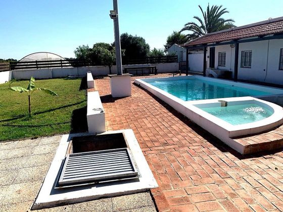 Foto 2 de Casa rural en venta en Miranda de 3 habitaciones con piscina y jardín