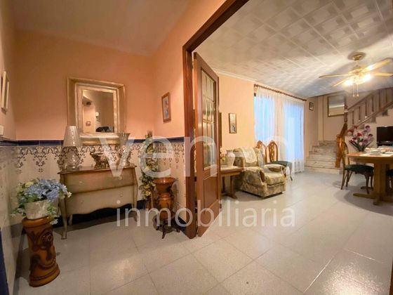 Foto 1 de Casa en venda a calle San Jaime de 4 habitacions i 216 m²