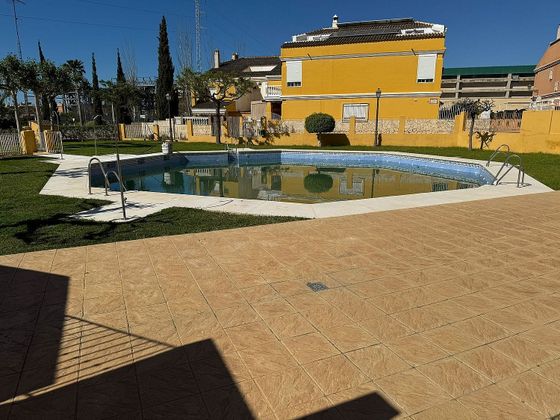 Foto 2 de Casa en venda a plaza Esmeralda de 5 habitacions amb terrassa i piscina