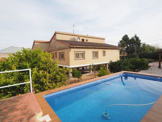Foto 2 de Xalet en venda a Santa Bárbara de 4 habitacions amb terrassa i piscina
