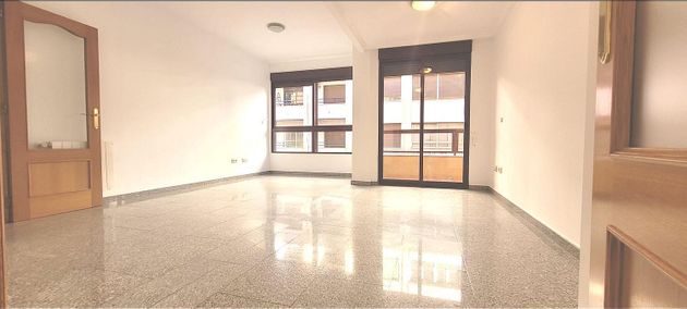 Foto 1 de Venta de piso en Parque de la Bombilla-Pla de Rascanya de 3 habitaciones con terraza y garaje