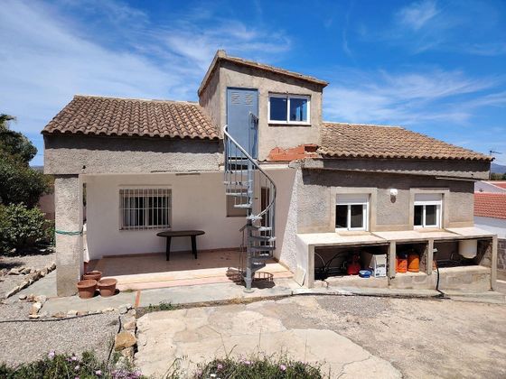 Foto 2 de Xalet en venda a Pedralba de 4 habitacions amb terrassa i piscina