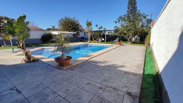 Foto 2 de Venta de chalet en Monteolivete-Camino Sevilla de 4 habitaciones con terraza y piscina