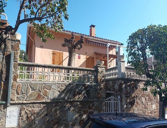 Foto 2 de Xalet en venda a Montmeló de 4 habitacions amb terrassa i garatge