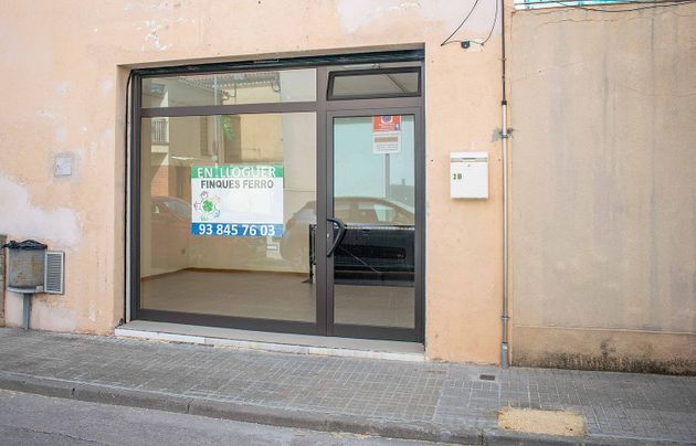 Foto 1 de Alquiler de local en calle Sebastià Torres de 61 m²