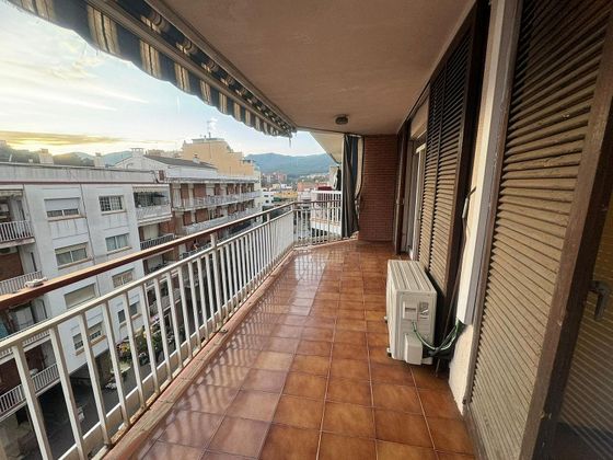 Foto 2 de Venta de piso en El Castell-Poble Vell de 4 habitaciones con terraza y aire acondicionado