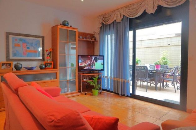 Foto 2 de Piso en venta en Centre - Pineda de Mar de 3 habitaciones con terraza y jardín