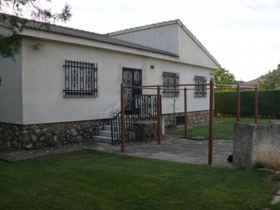 Foto 2 de Xalet en venda a Castellanos de Villiquera de 4 habitacions amb piscina i calefacció