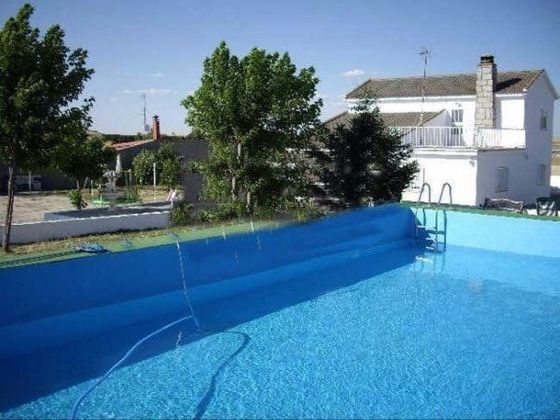 Foto 1 de Xalet en venda a Arapiles de 4 habitacions amb terrassa i piscina